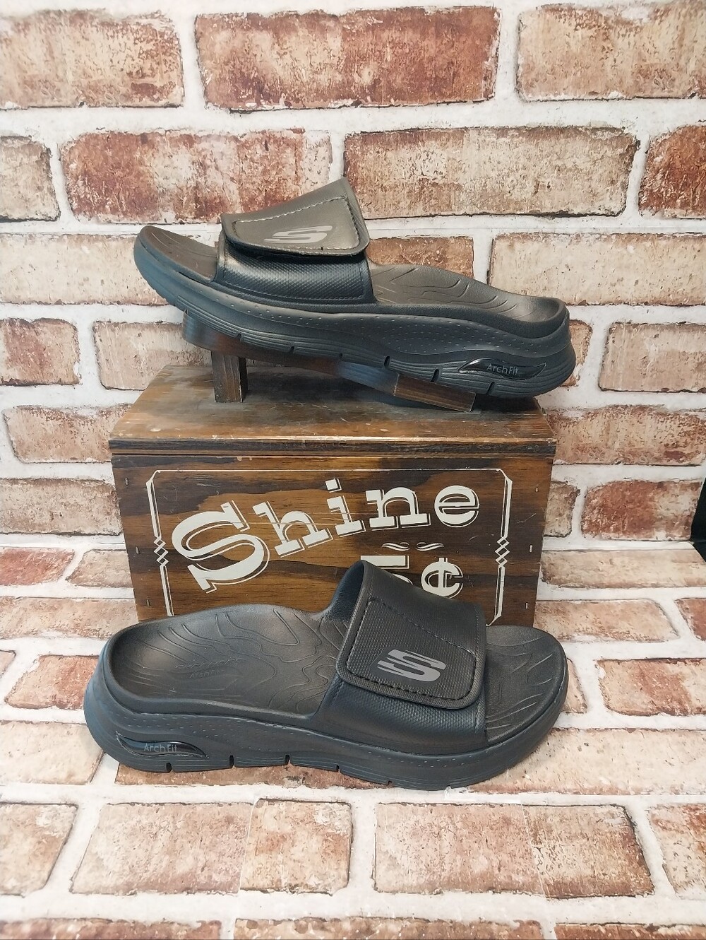 🆕️brand New 2021 Skechers Arch Fit Foamies Slides